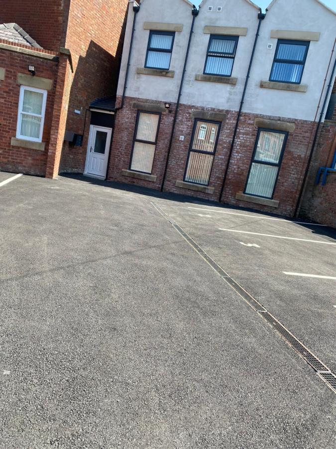Failsworth Luxury Apartment With Free Parking By Daley Stays Манчестер Экстерьер фото