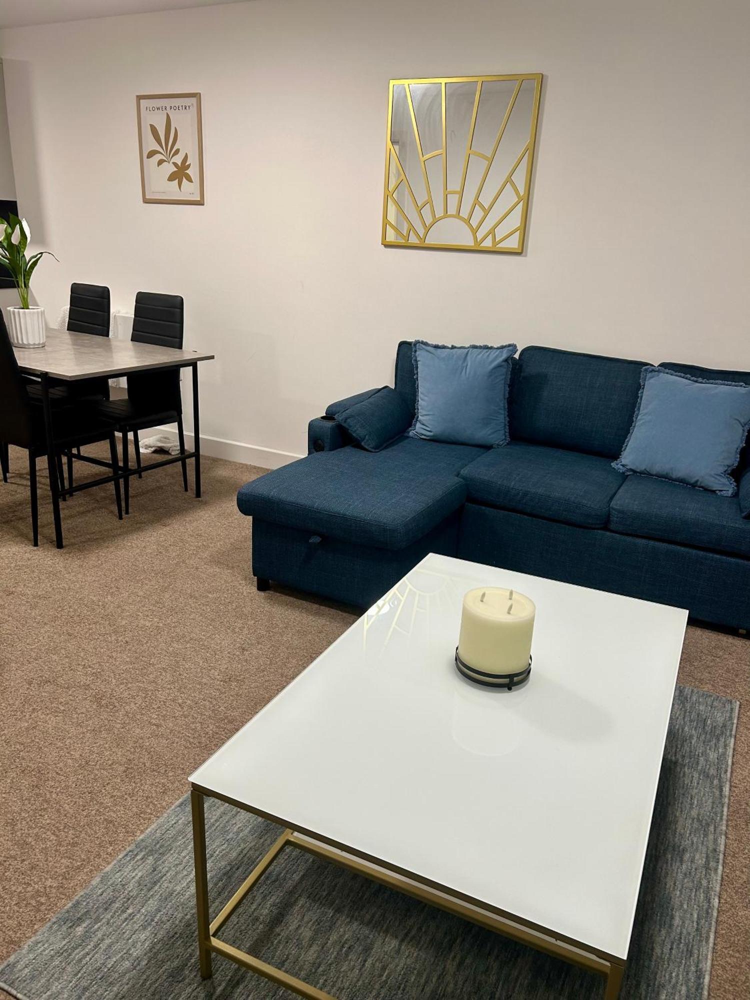 Failsworth Luxury Apartment With Free Parking By Daley Stays Манчестер Экстерьер фото